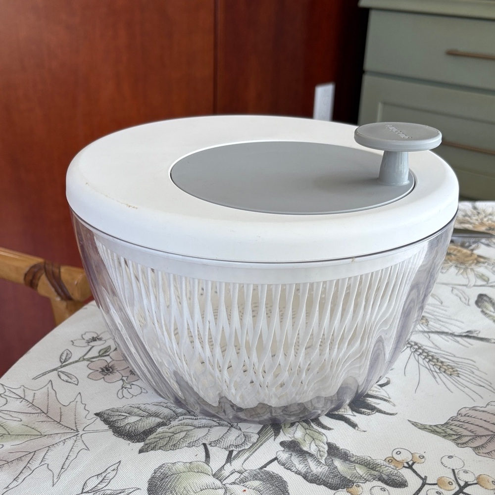Guzzini White and Gray Kitchen Spinner